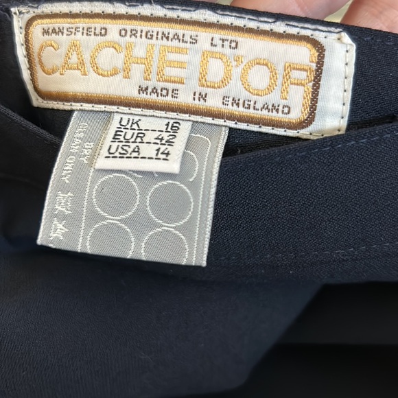 Cache D’Or navy pencil skirt - Picture 4 of 4